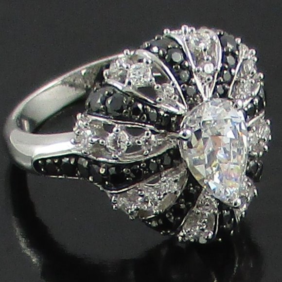 Victoria Wieck 3.97ct Black & White Ring - Picture 7 of 7